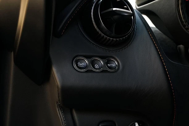 McLaren 720 S 750 S Coupe = Carbon =  | Mobile.bg   11