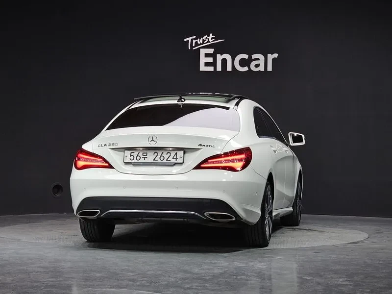 Mercedes-Benz CLA, снимка 4 - Автомобили и джипове - 54288365