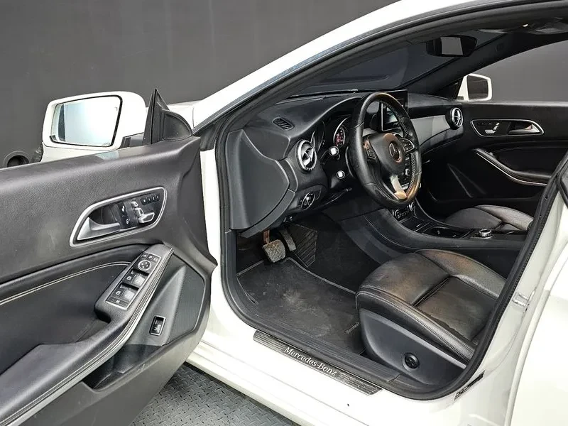 Mercedes-Benz CLA, снимка 10 - Автомобили и джипове - 54288365