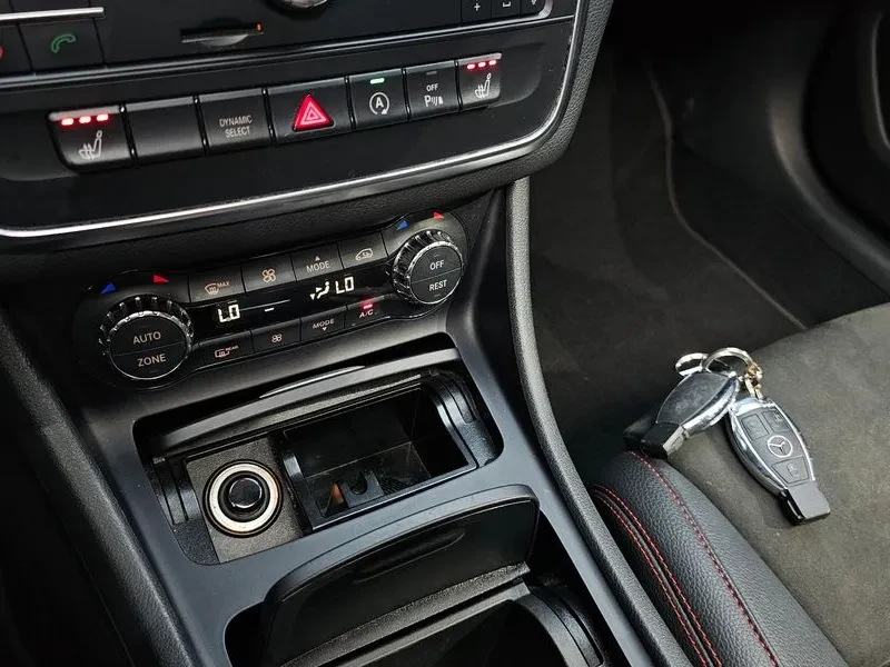 Mercedes-Benz CLA 250 4MATIC AMG STYLE, снимка 17 - Автомобили и джипове - 55719583