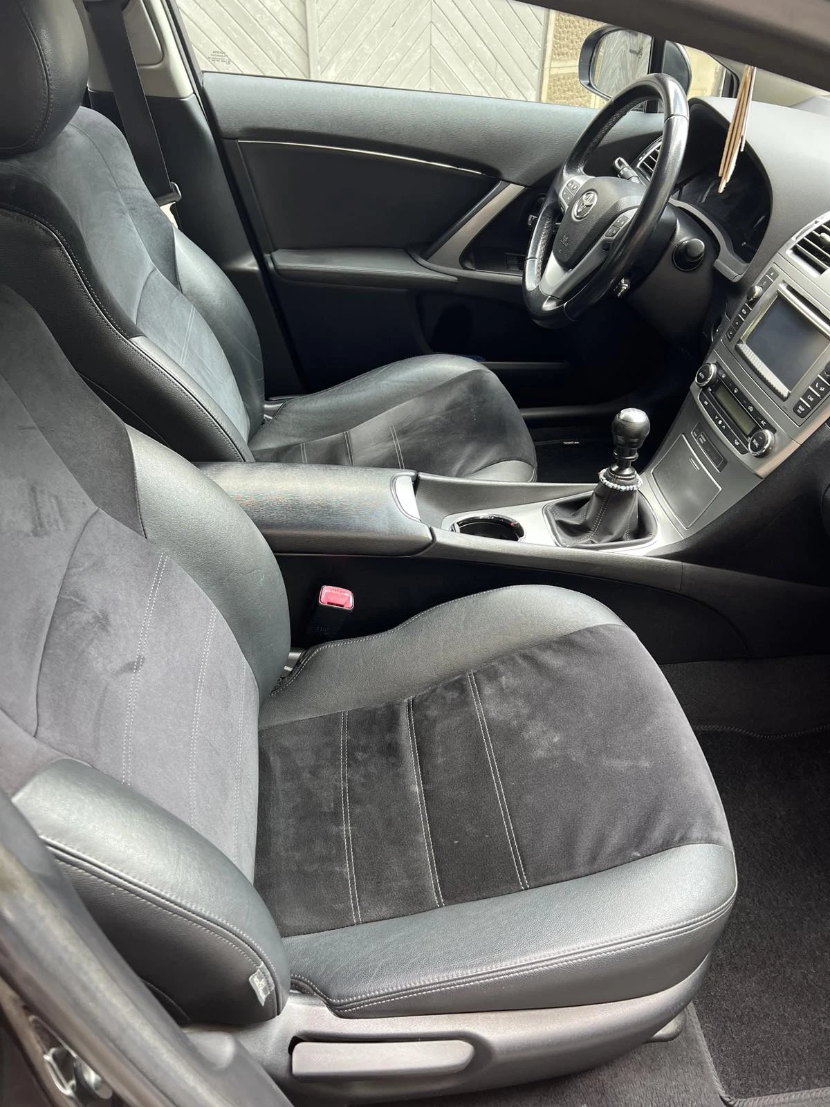 Toyota Avensis 2.0 D-4D - изображение 7