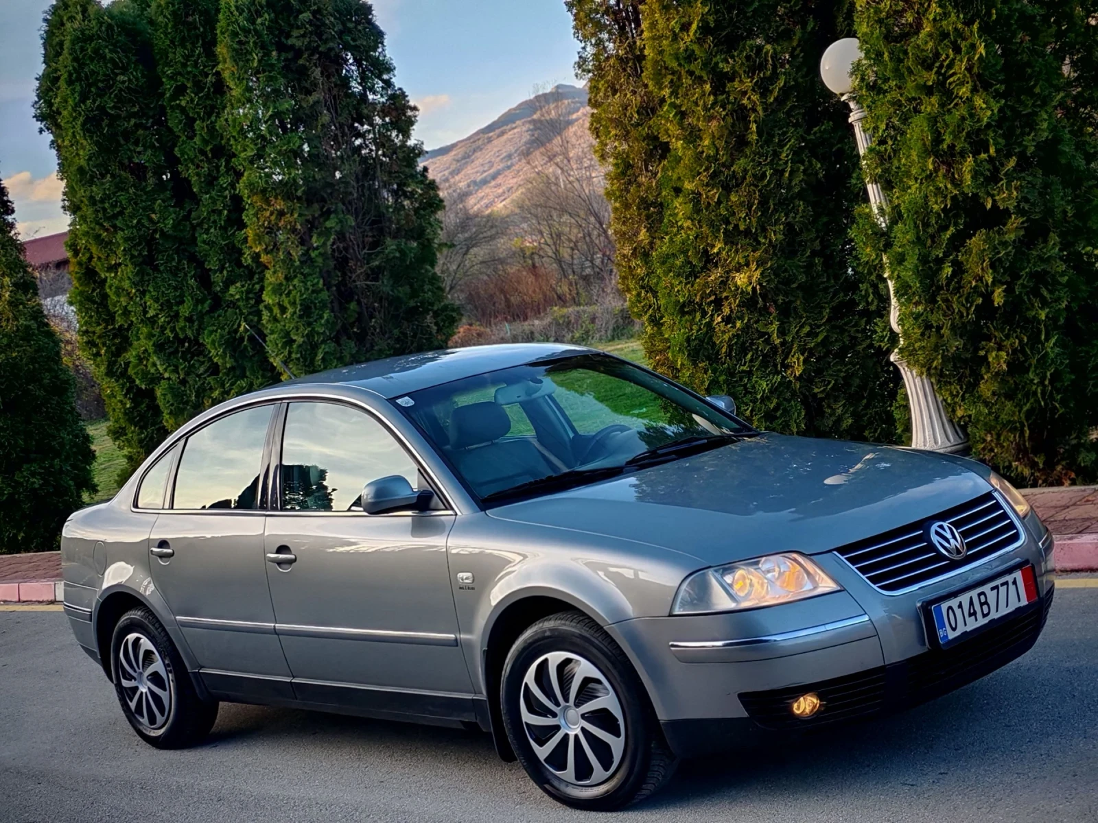 VW Passat 1.9TDI(101)* HIGHLINE* СЕДАН* НОВ ВНОС*  - изображение 9