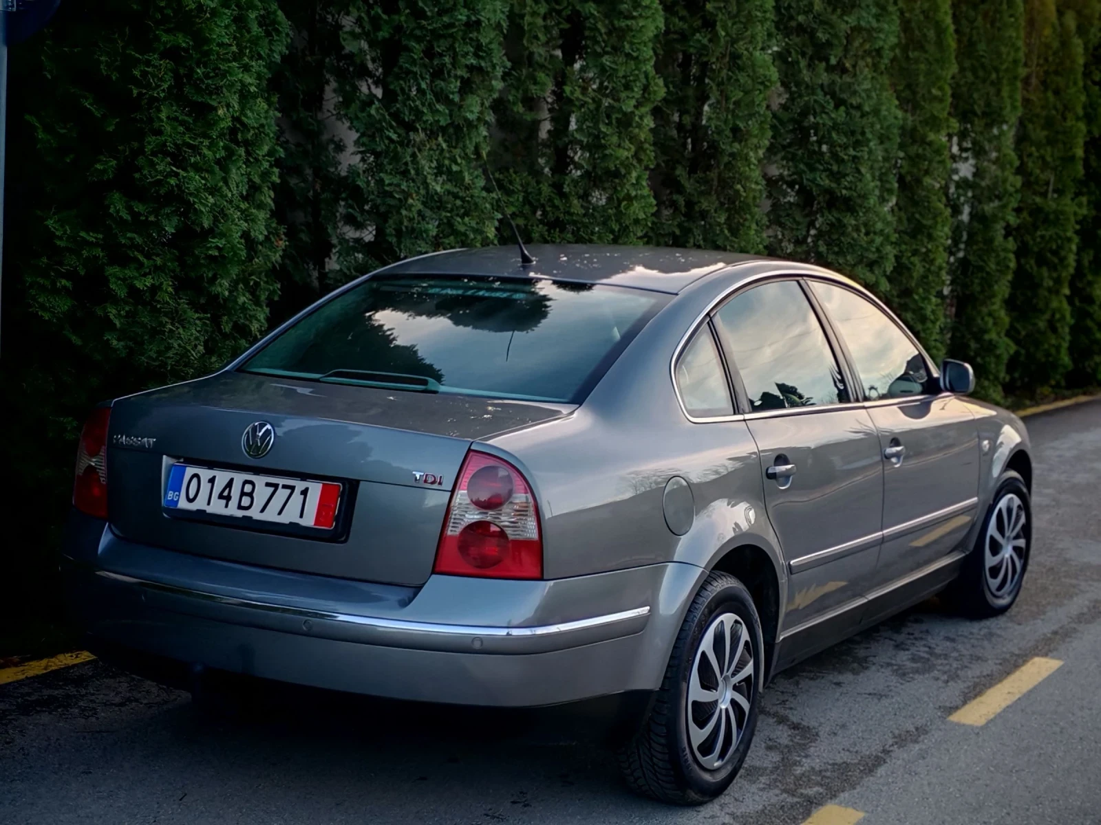 VW Passat 1.9TDI(101)* HIGHLINE* СЕДАН* НОВ ВНОС*  - изображение 7