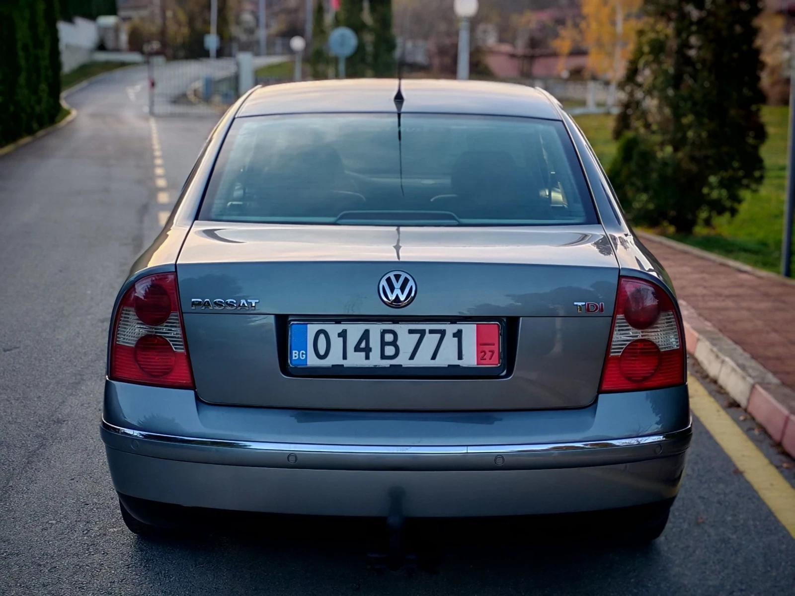 VW Passat 1.9TDI(101)* HIGHLINE* СЕДАН* НОВ ВНОС*  - изображение 6