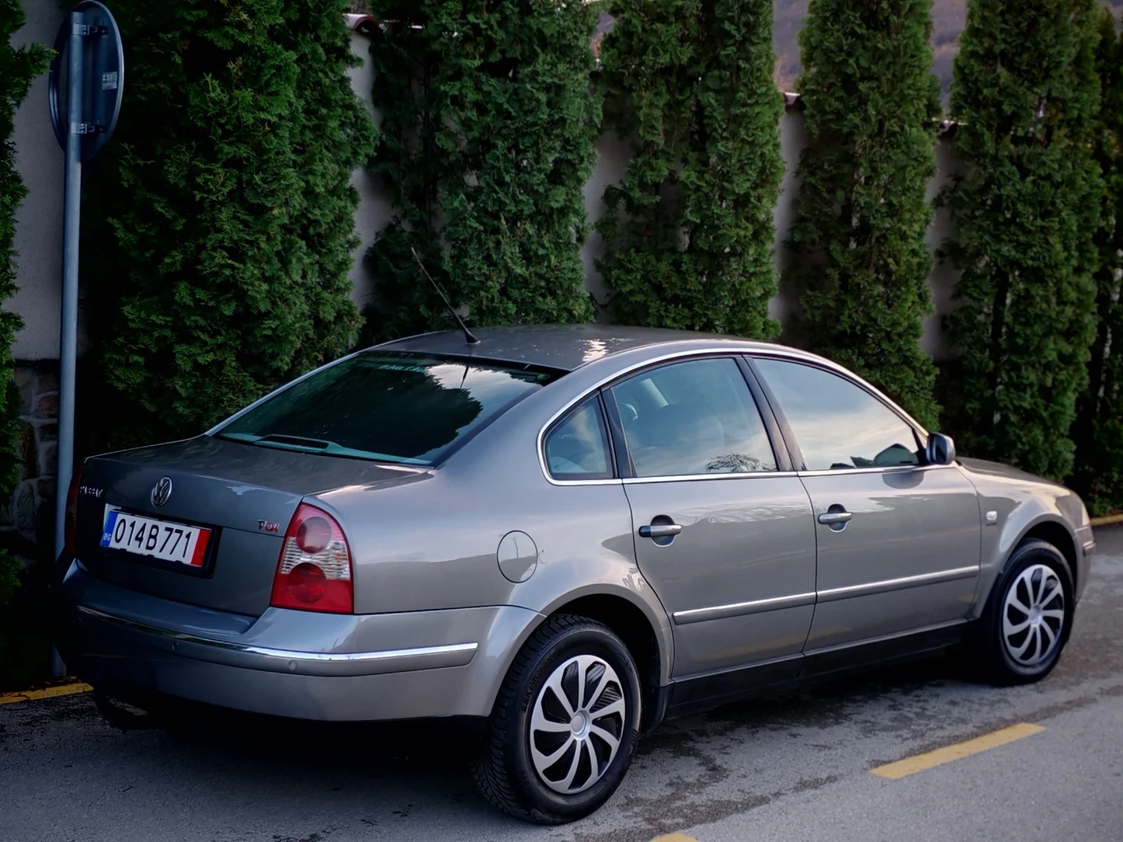 VW Passat 1.9TDI(101)* HIGHLINE* СЕДАН* НОВ ВНОС*  - изображение 8