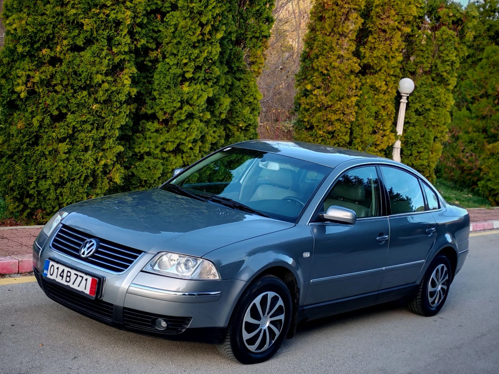 VW Passat 1.9TDI(101)* HIGHLINE* СЕДАН* НОВ ВНОС*  - изображение 3