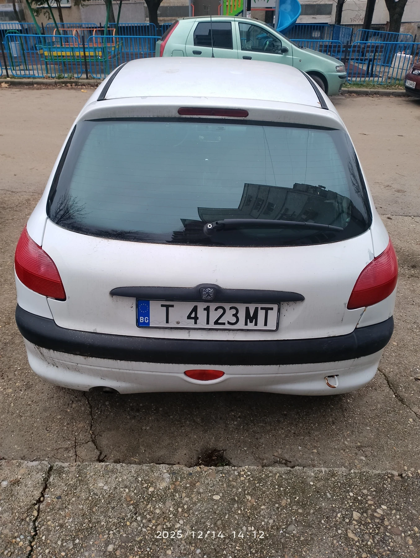 Peugeot 206 1.4 бензин 75 к.с - изображение 4