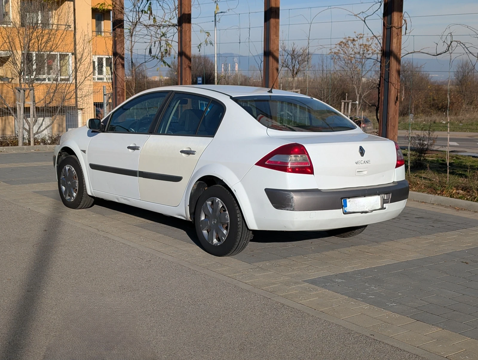 Renault Megane Sedan 1.5 dci - изображение 3