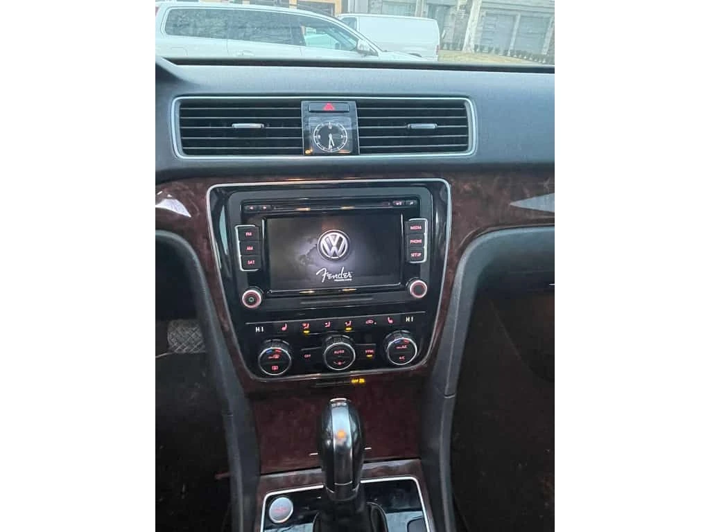 VW Passat * 4dr Sdn 2.0 TDI DSG Highline * CARFAX * ЦЕНА ДО  - изображение 9