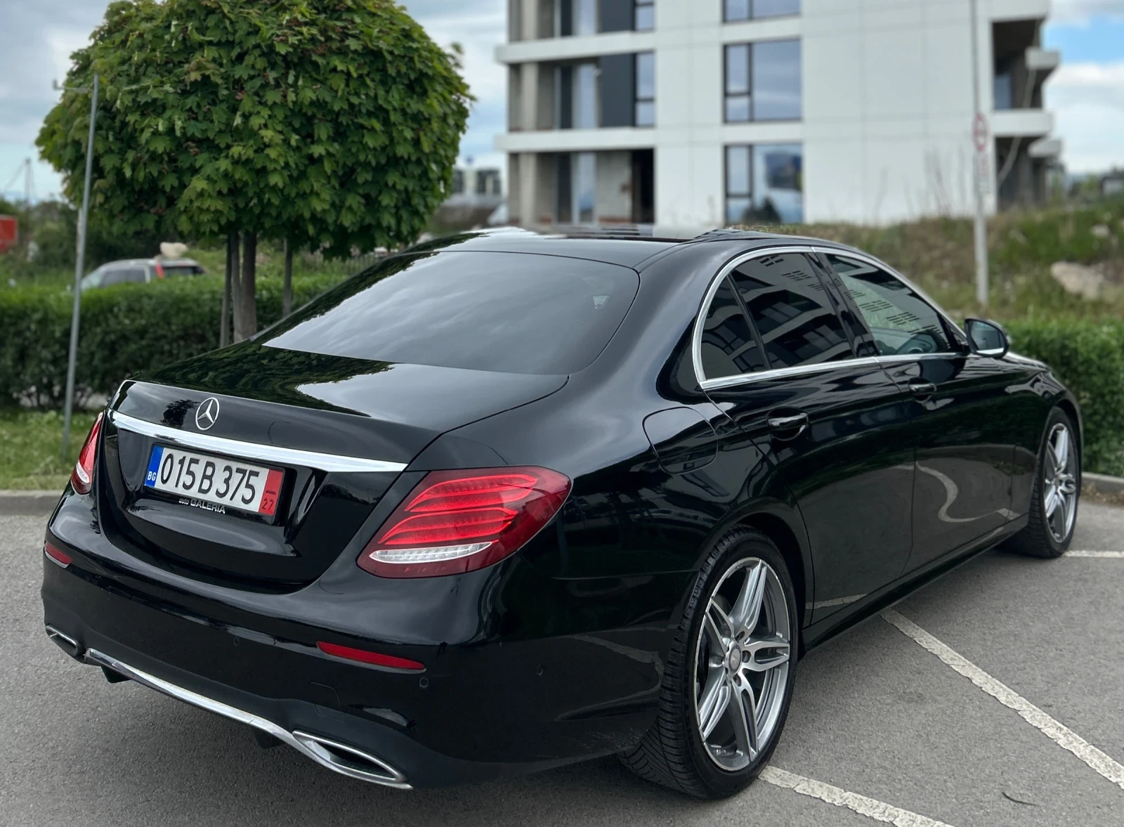 Mercedes-Benz E 220 AMG Line* 220d* Top, снимка 8 - Автомобили и джипове - 54550836