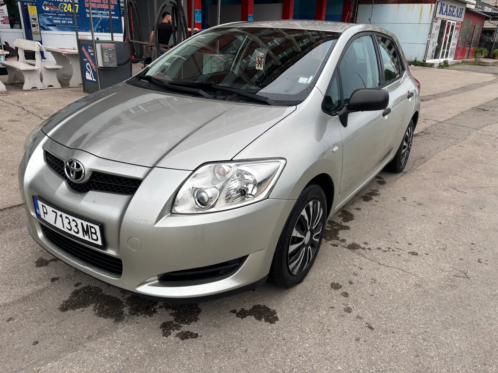 Toyota Auris 1.33 vvti 6 скорости 