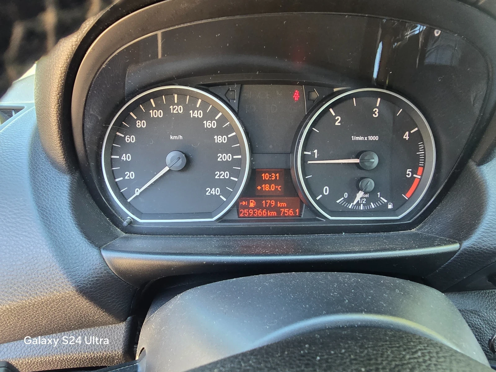 BMW 118 Е87, снимка 15 - Автомобили и джипове - 55472444