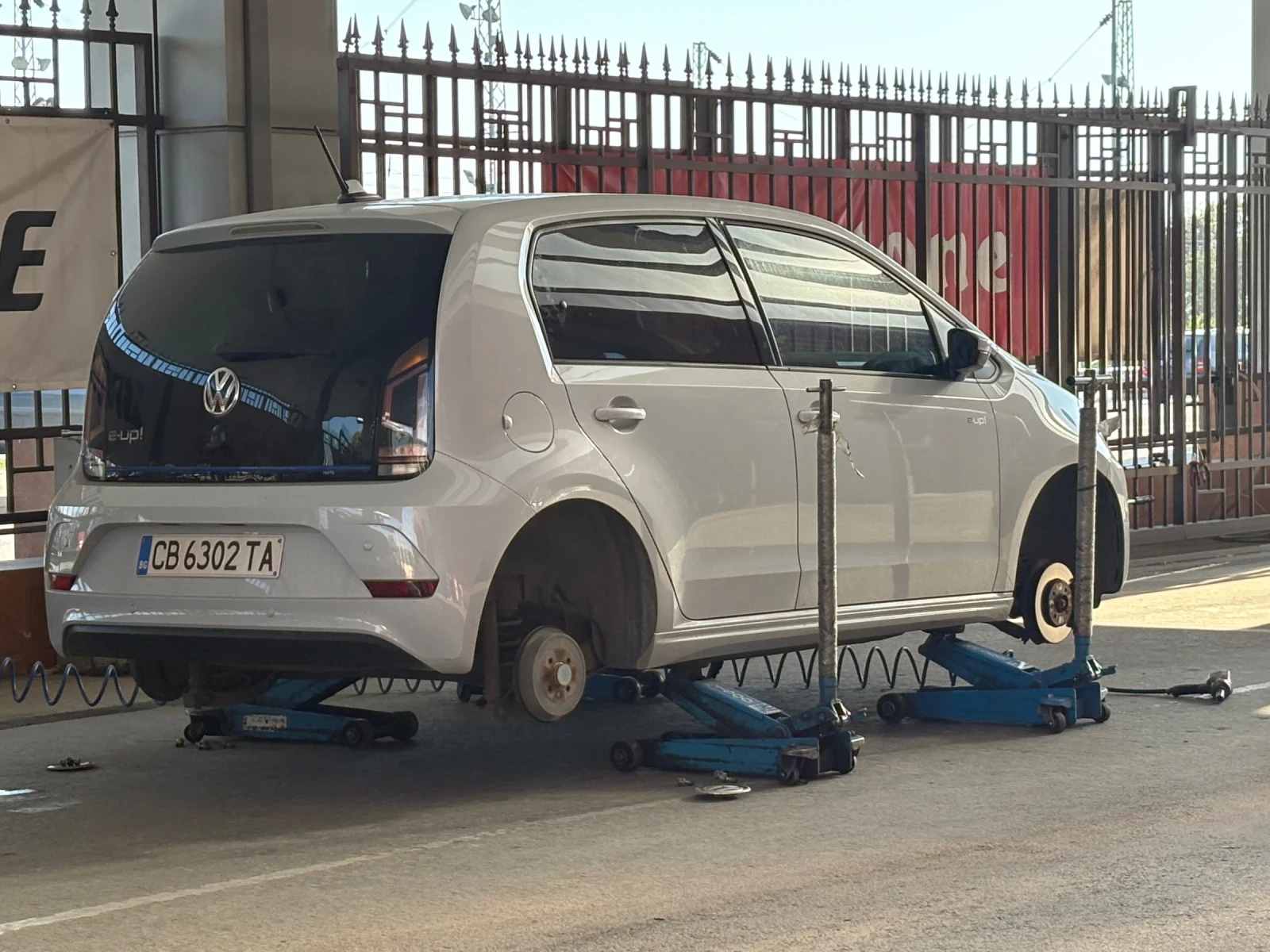 VW Up e-Up!, снимка 4 - Автомобили и джипове - 55474810