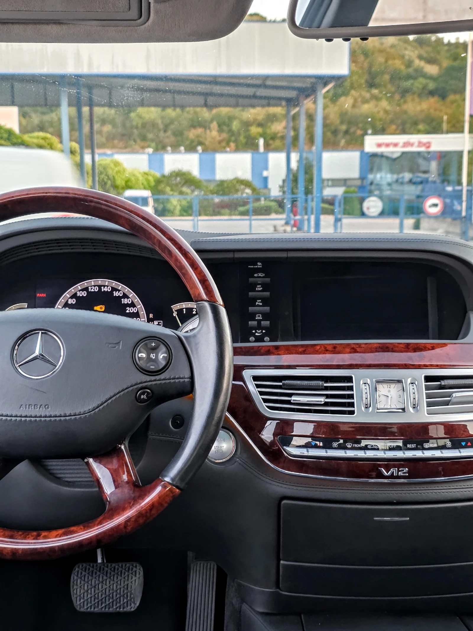 Mercedes-Benz S 600  * Масажи * V12 * Вакум * Пълна Сервизна История, снимка 13 - Автомобили и джипове - 56012206