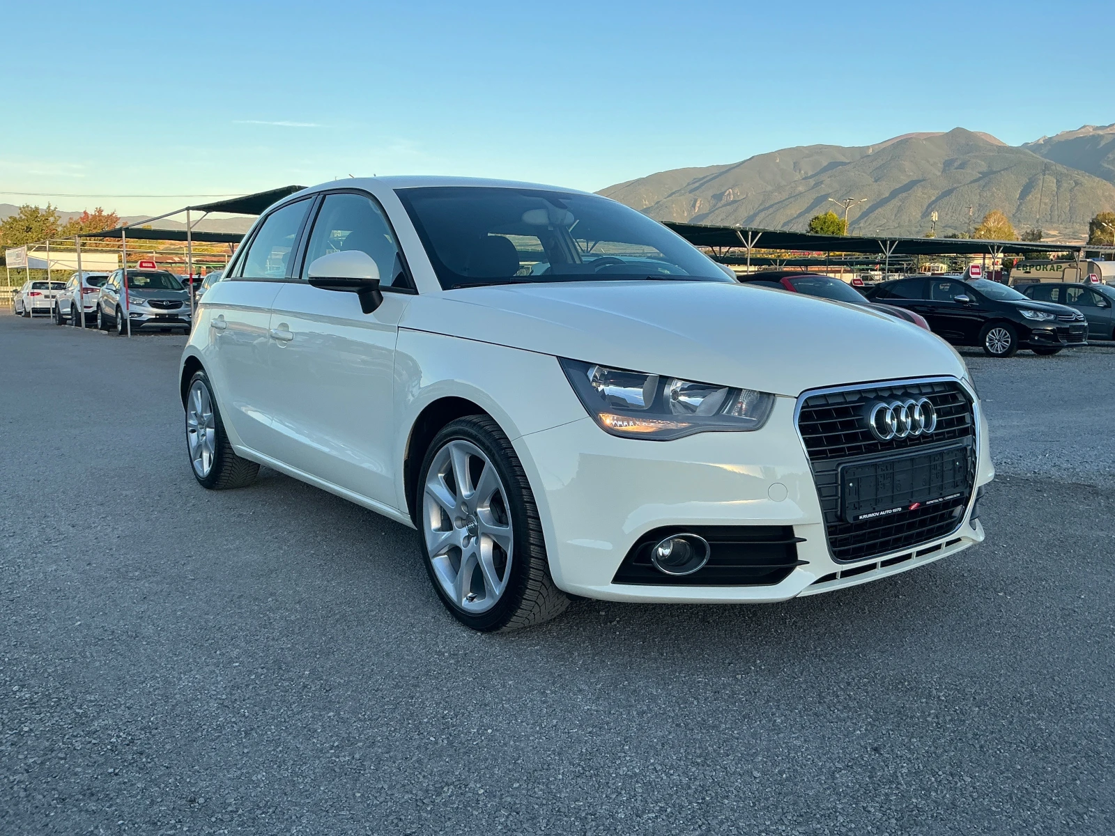 Audi A1 1.6 TDI, снимка 2 - Автомобили и джипове - 56376125
