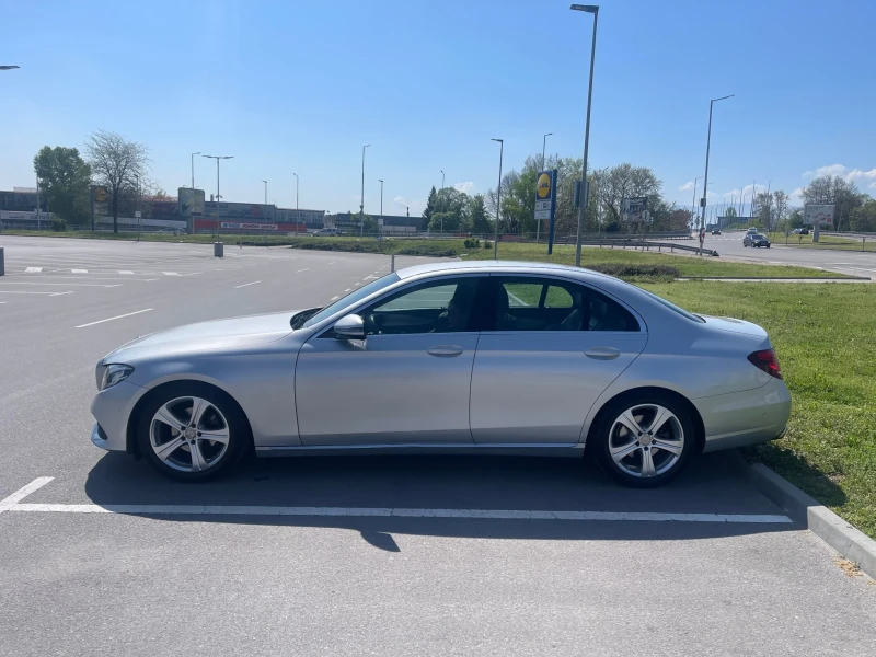 Mercedes-Benz E 220 d 194HP 9G-tronik РЕГИСТРИРАН ОБСЛУЖЕН ПЕРФЕКТЕН, снимка 2 - Автомобили и джипове - 53377680