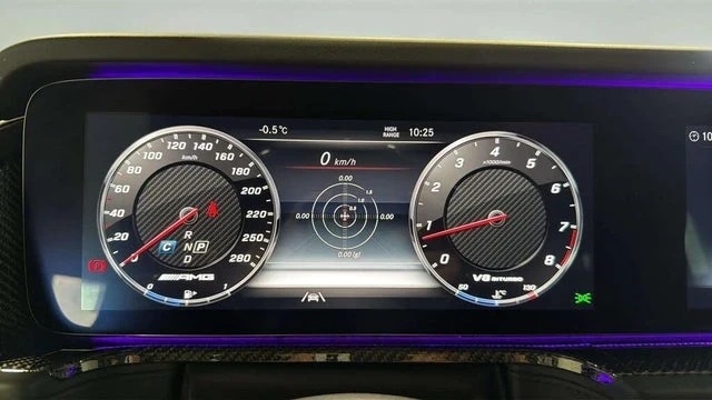 Mercedes-Benz G 63 AMG 4MATIC* Авто Кредит* (ЦЕНА ДО БГ), снимка 10 - Автомобили и джипове - 53528788