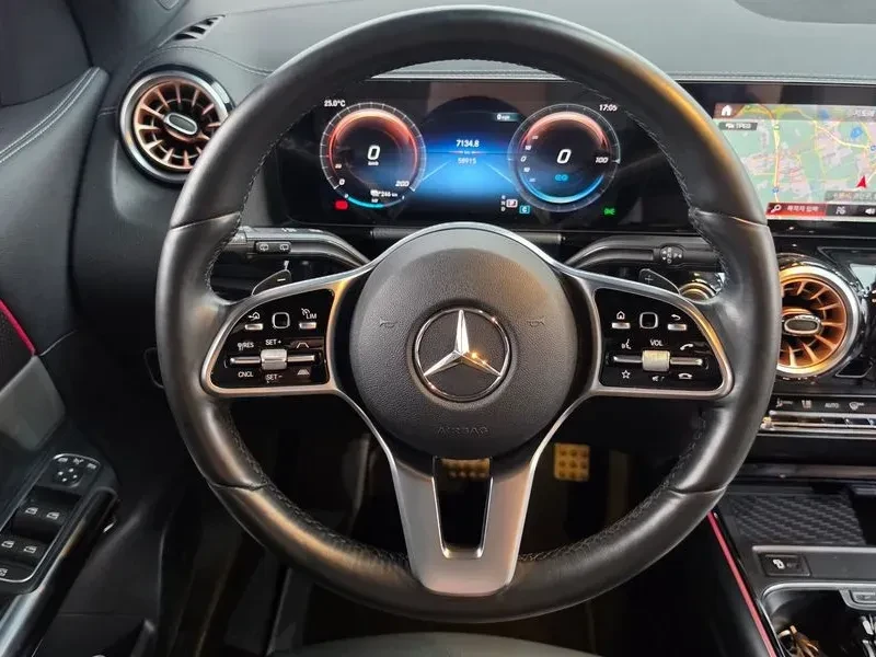 Mercedes-Benz EQA 250 ПАМЕТ| ПОДГРЕВ| КАМЕРИ| СЕНЗОРИ, снимка 12 - Автомобили и джипове - 56621959