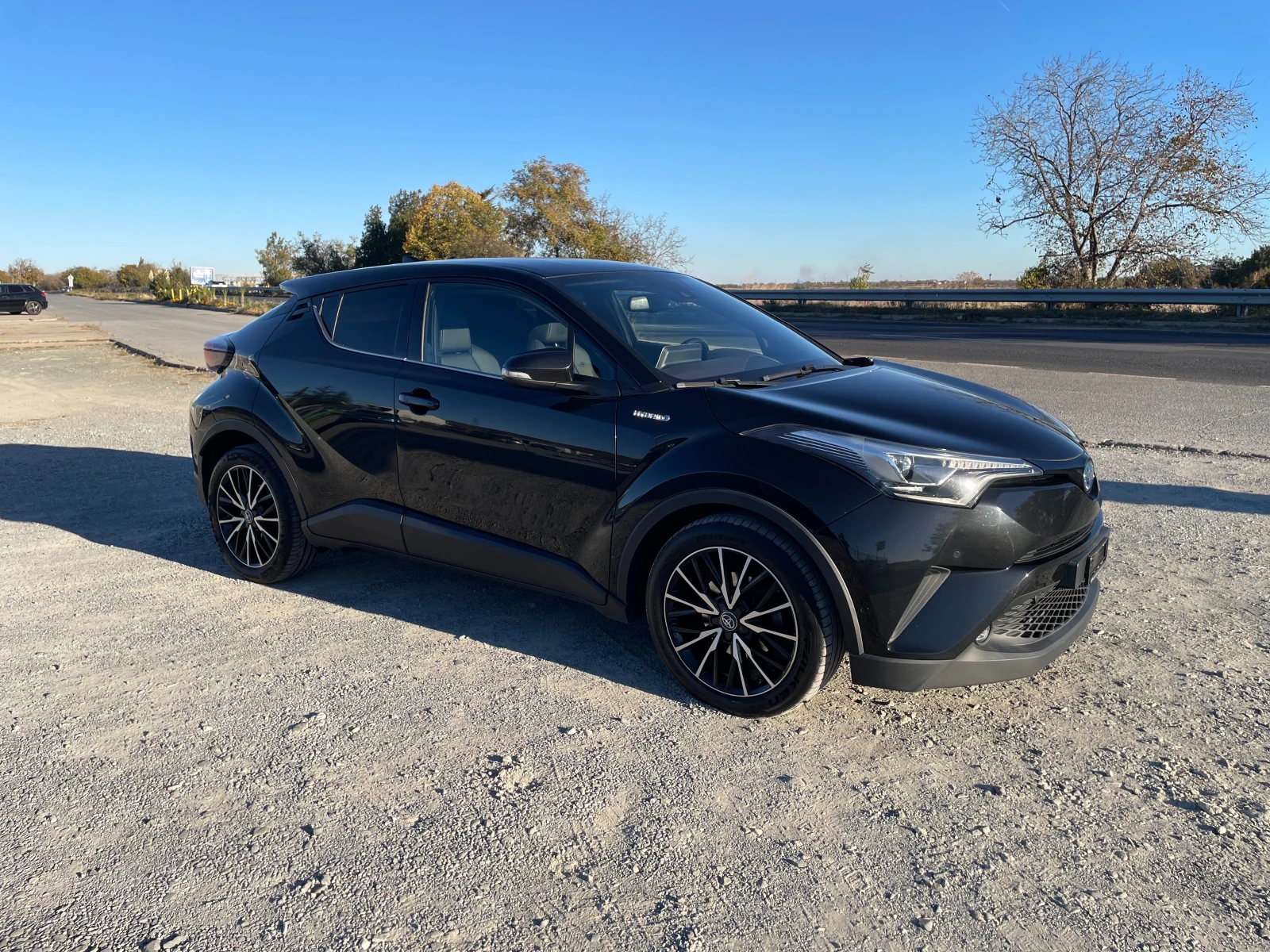 Toyota C-HR 1.8 NAVI PREMIUM ШВЕЙЦАРИЯ - изображение 4