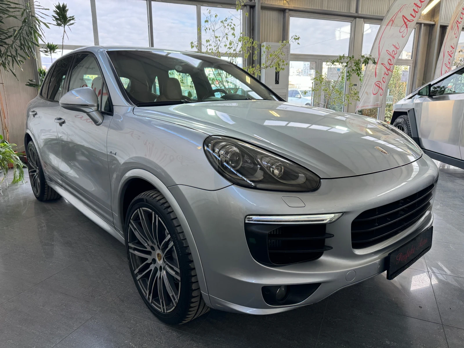 Porsche Cayenne 3.0 V6 TDI - * FACELIFT * GTS * BOSE * ПАНОРАМА - изображение 3