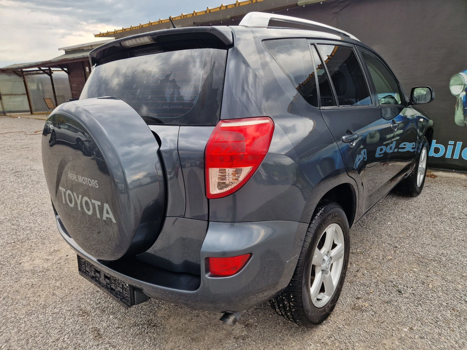 Toyota Rav4 2.0i Avtomatik FULL 4x4 - изображение 2