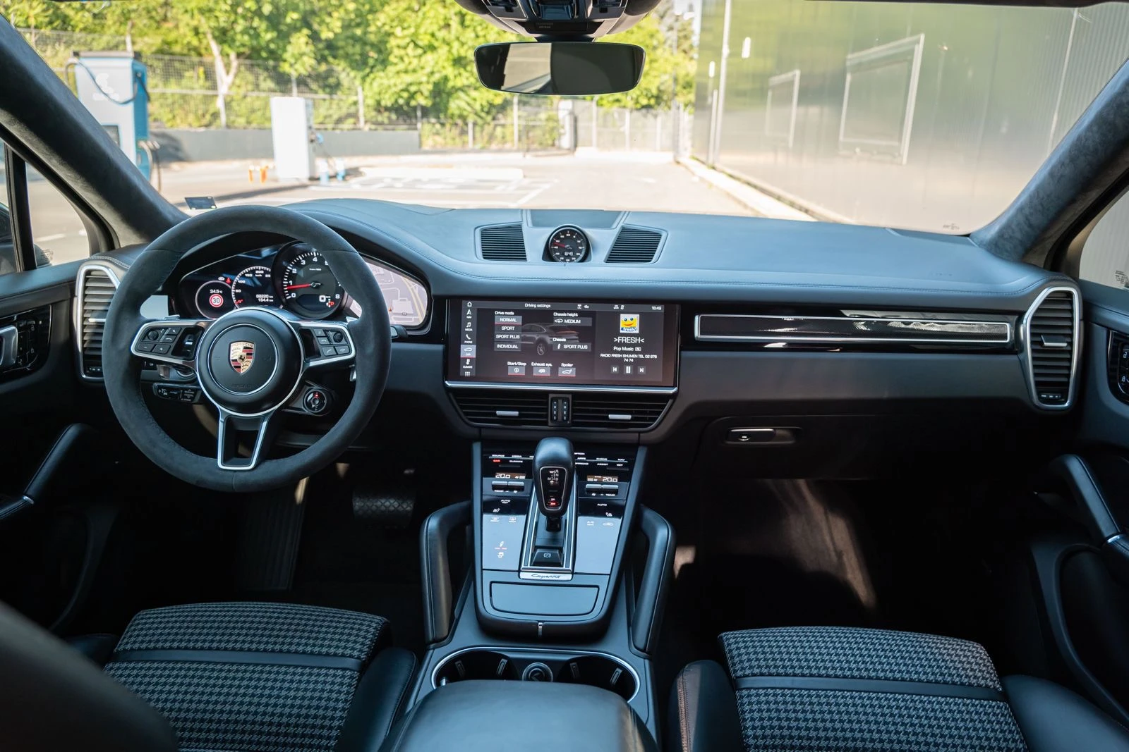 Porsche Cayenne COUPE GT CARBON 22 - изображение 8