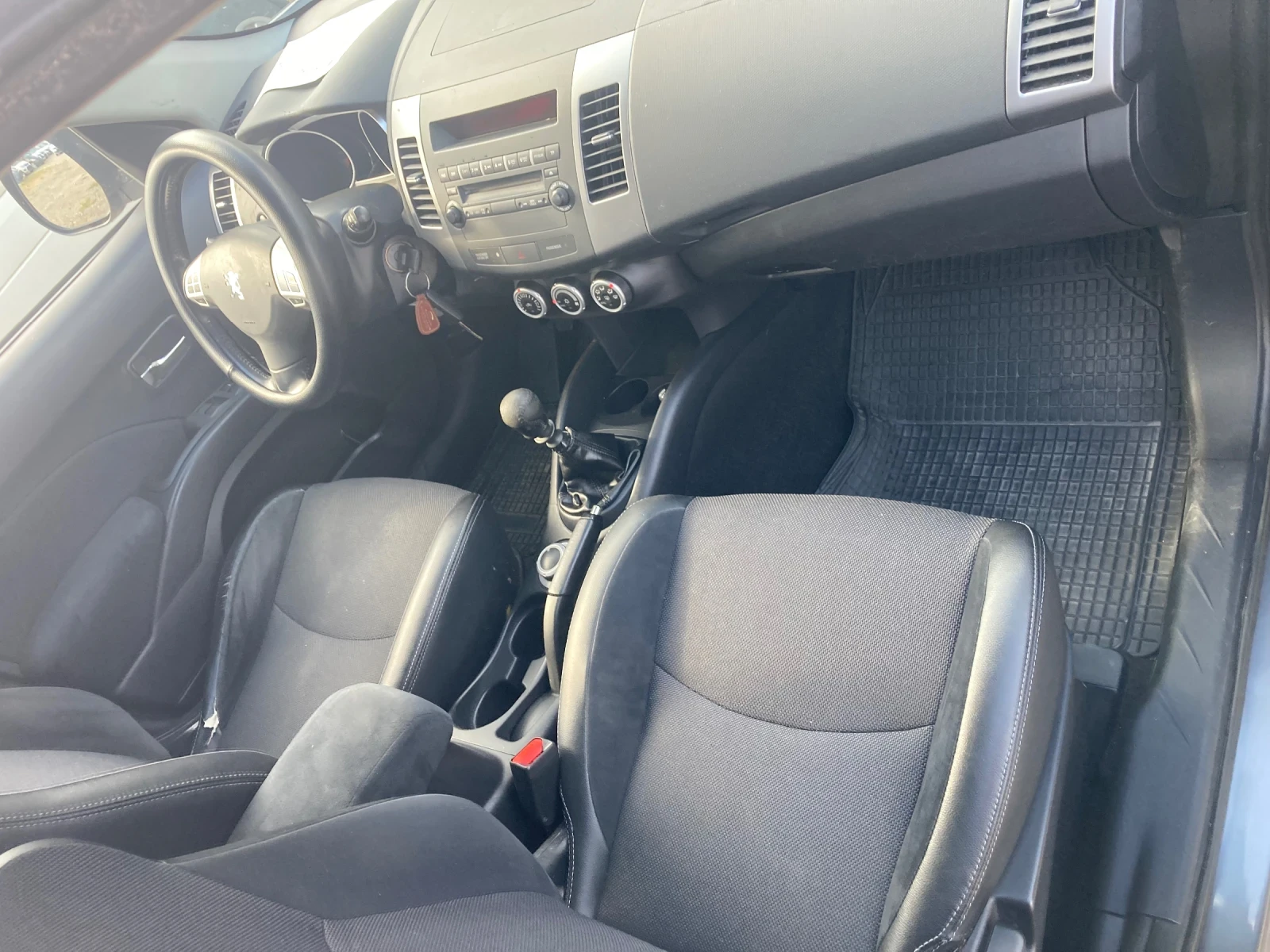 Peugeot 4007 2.2 HDI KLIMA, снимка 12 - Автомобили и джипове - 51912013