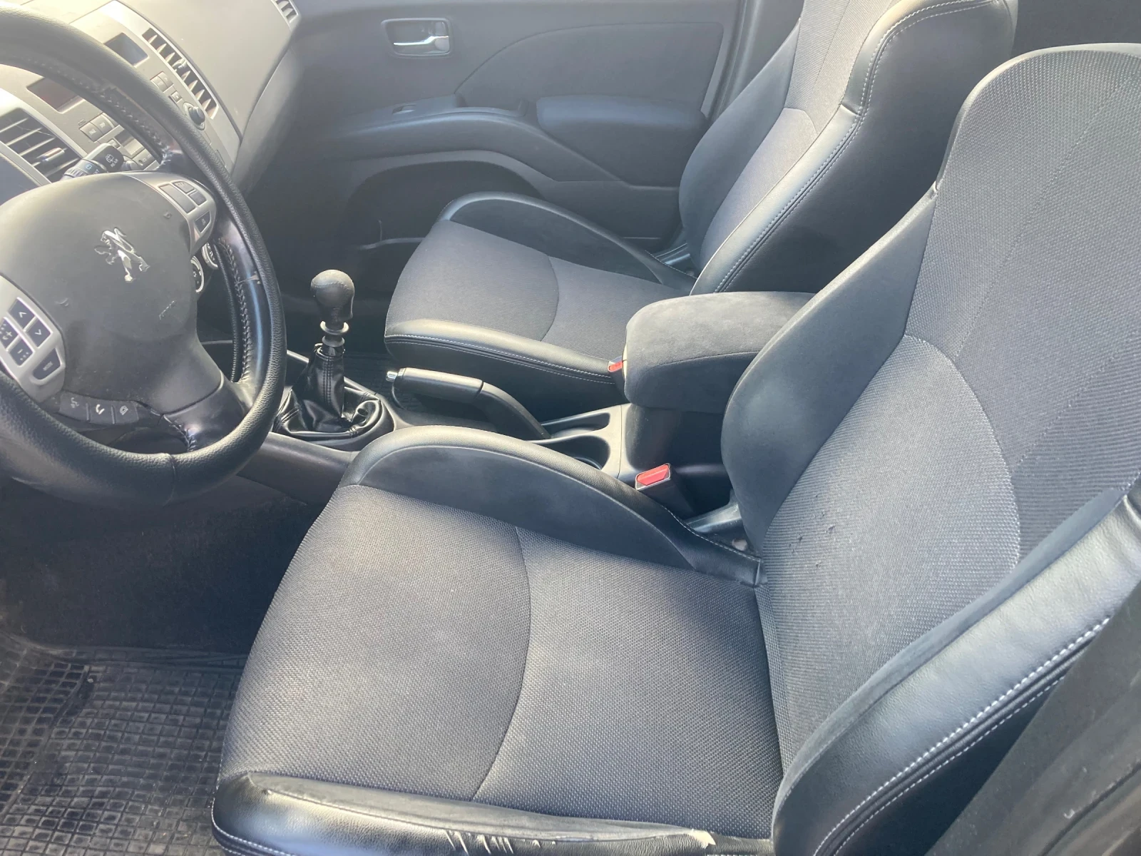 Peugeot 4007 2.2 HDI KLIMA, снимка 9 - Автомобили и джипове - 51912013