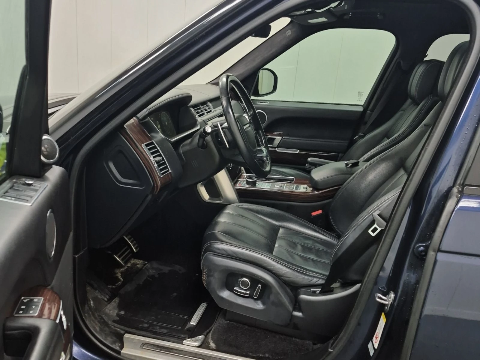 Land Rover Range rover AUTOBIOGRAPHY АВТО КРЕДИТ, снимка 8 - Автомобили и джипове - 53951164