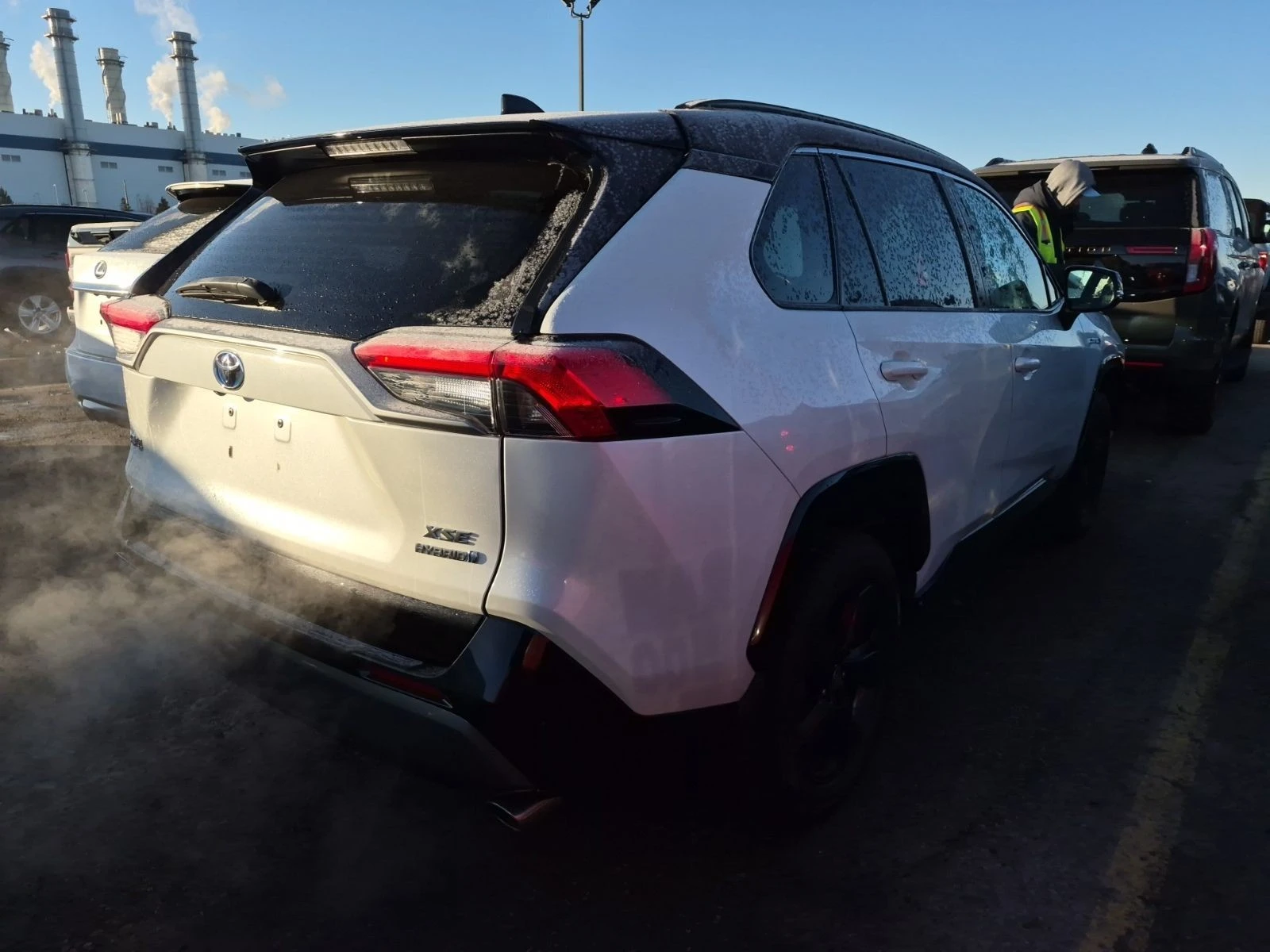 Toyota Rav4 XSE АВТО КРЕДИТ, снимка 3 - Автомобили и джипове - 53974394