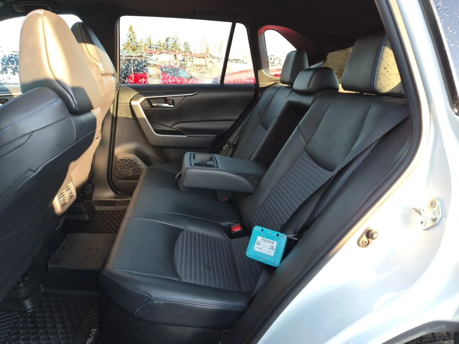 Toyota Rav4 XSE АВТО КРЕДИТ, снимка 12 - Автомобили и джипове - 53974394