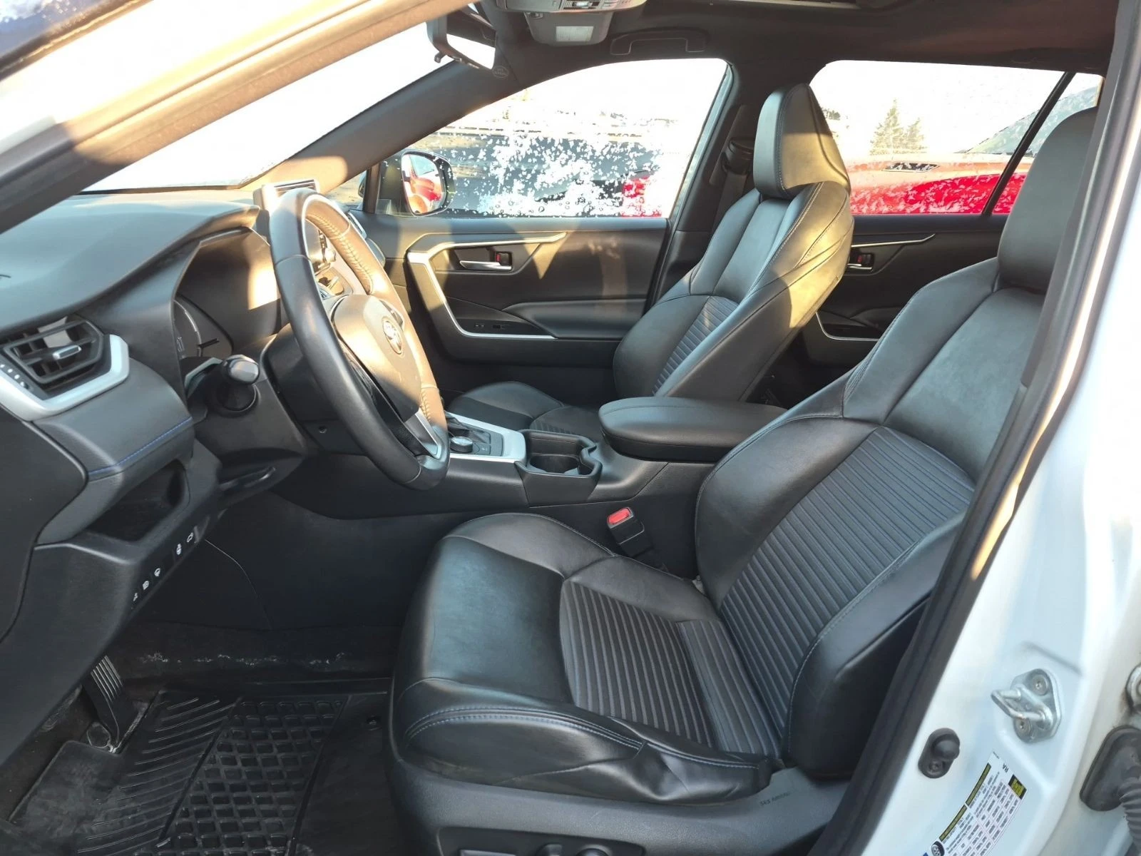 Toyota Rav4 XSE АВТО КРЕДИТ, снимка 9 - Автомобили и джипове - 53974394