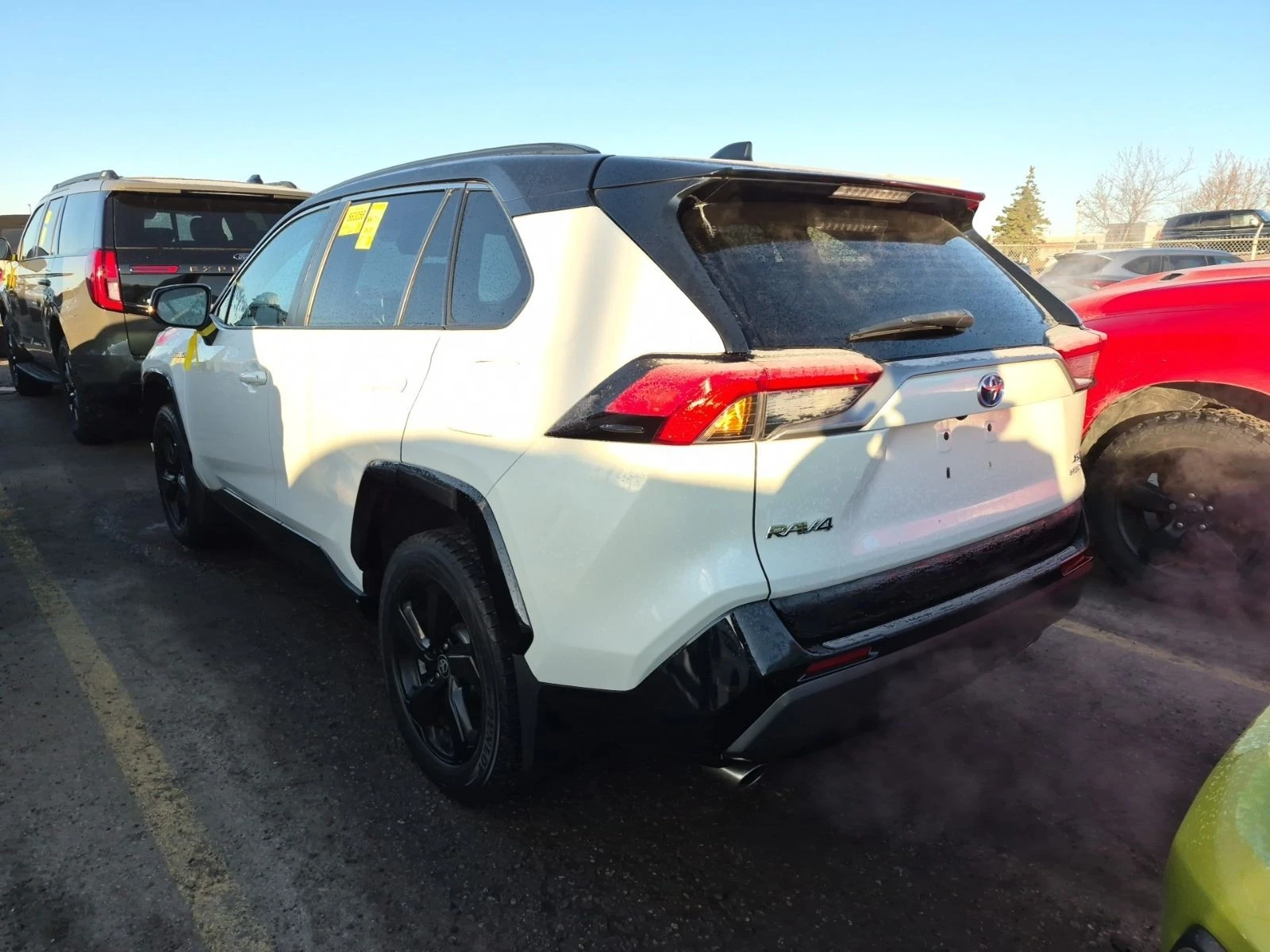 Toyota Rav4 XSE АВТО КРЕДИТ, снимка 4 - Автомобили и джипове - 53974394