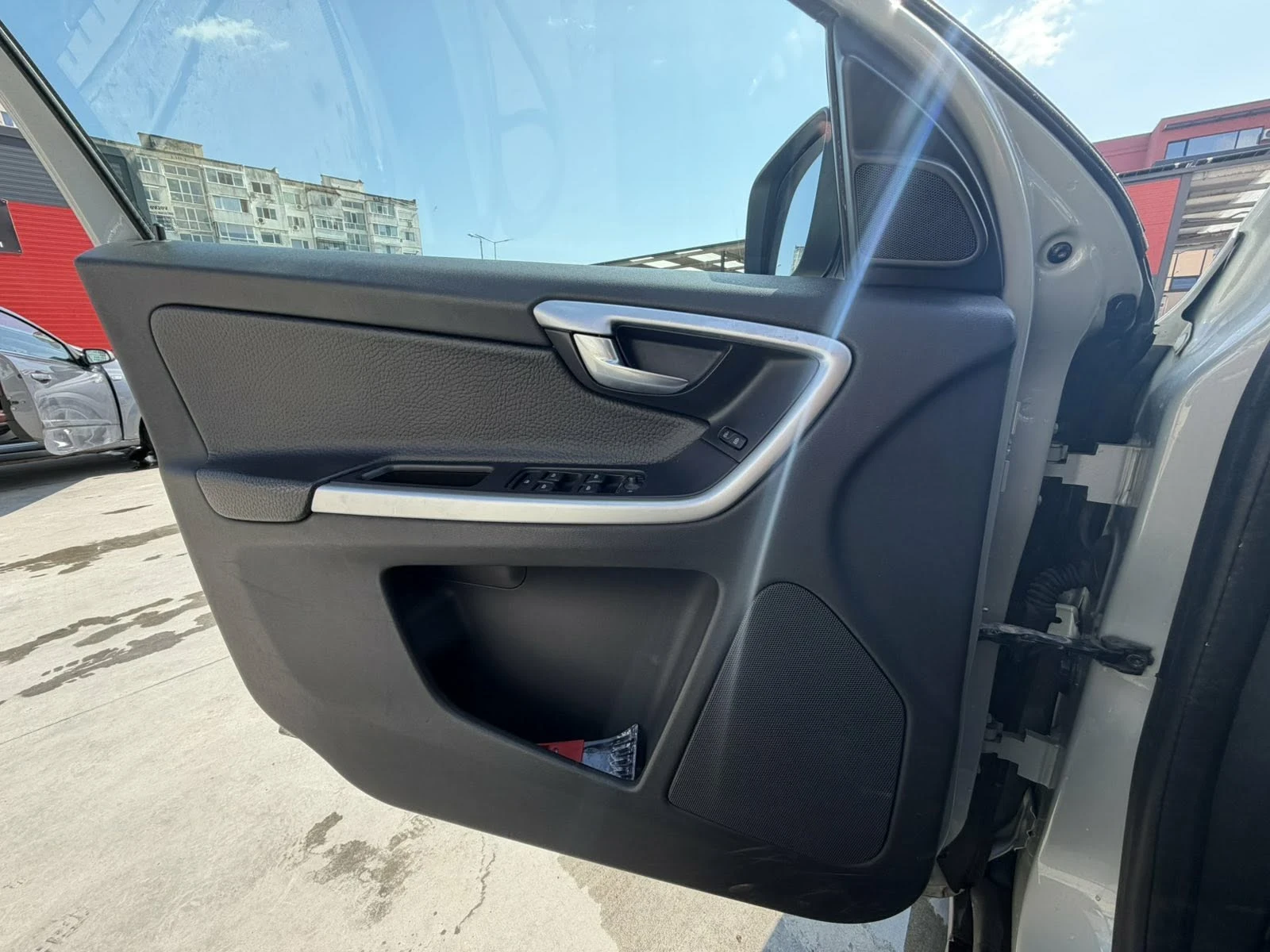 Volvo XC60 D5, снимка 9 - Автомобили и джипове - 53993591