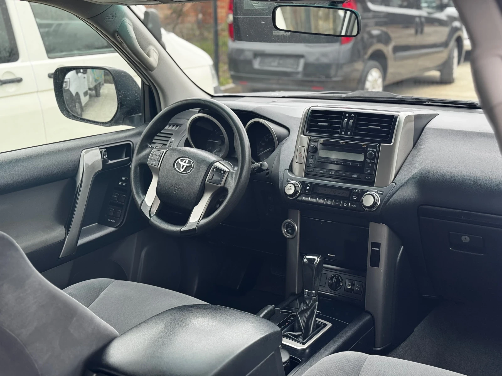 Toyota Land cruiser 3.0d4d* 190к.с.* Автомат, снимка 13 - Автомобили и джипове - 54106332