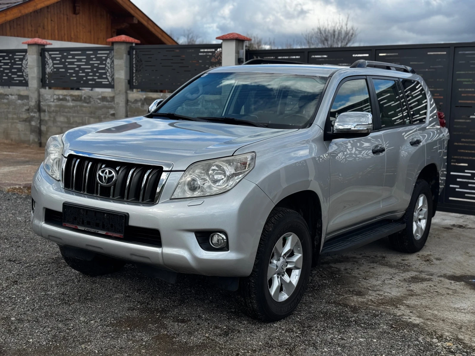 Toyota Land cruiser 3.0d4d* 190к.с.* Автомат, снимка 8 - Автомобили и джипове - 54106332