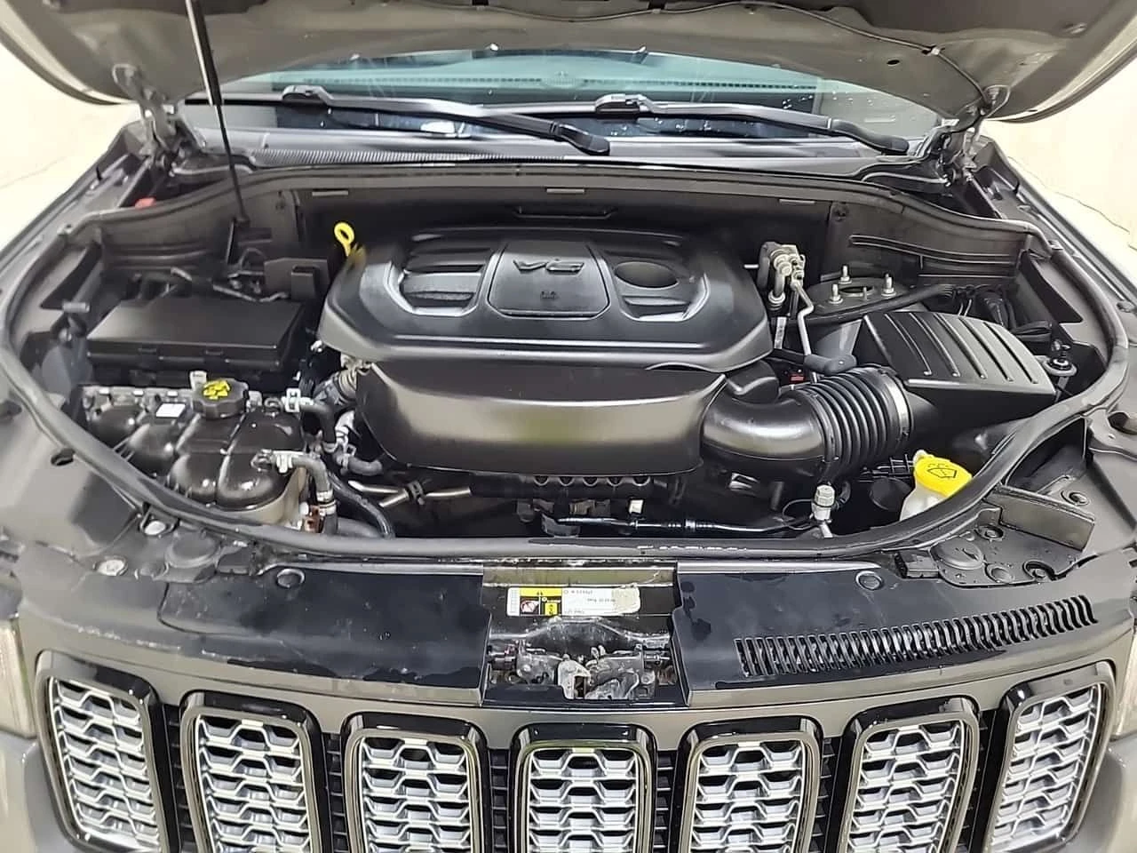 Jeep Grand cherokee  ALTITUDE| PANORAMA| ПОДГРЕВИ| 2 КЛЮЧА| , снимка 9 - Автомобили и джипове - 54777476