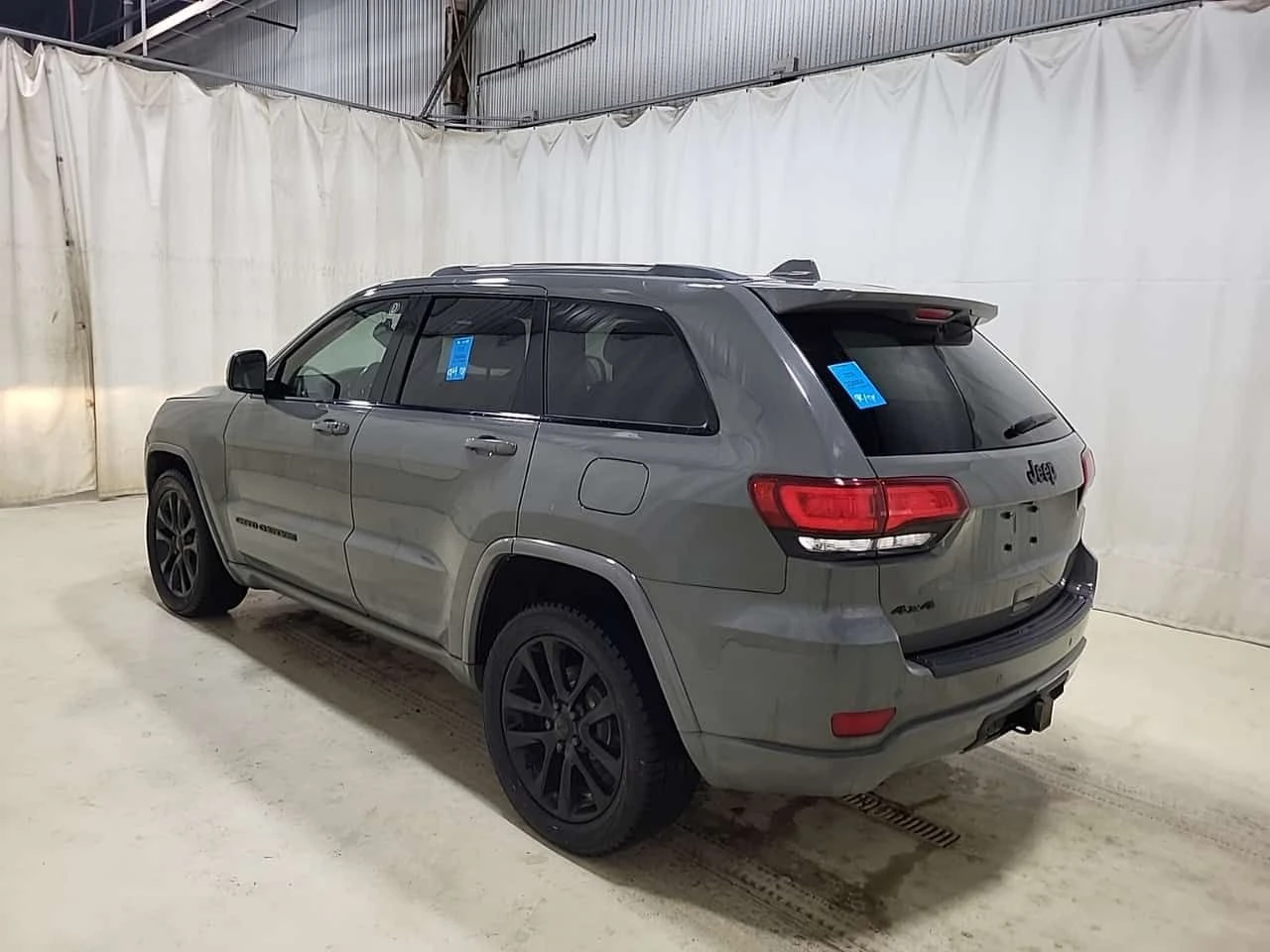 Jeep Grand cherokee  ALTITUDE| PANORAMA| ПОДГРЕВИ| 2 КЛЮЧА| , снимка 4 - Автомобили и джипове - 54777476
