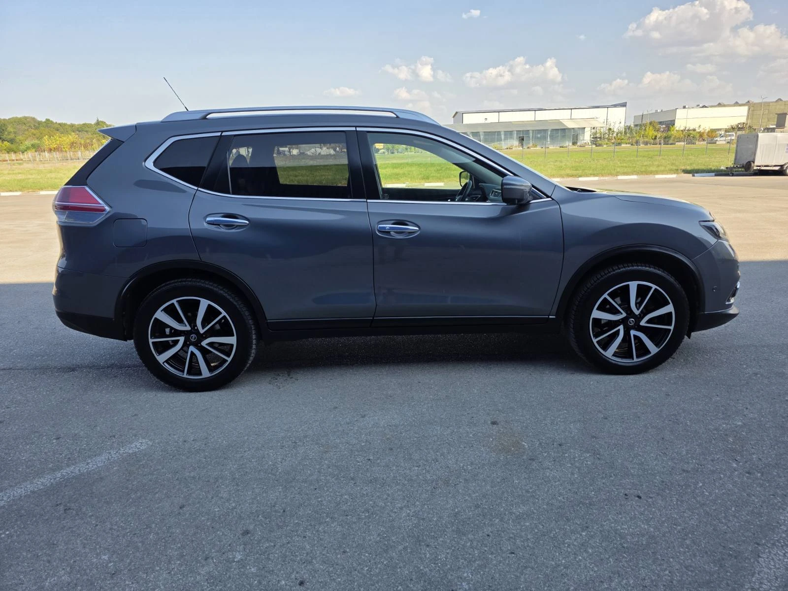 Nissan X-trail, снимка 3 - Автомобили и джипове - 55702645