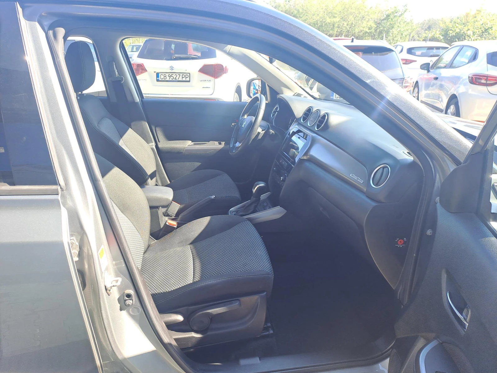 Suzuki Vitara 1.5 GL+ Full Hybrid 4x4 Automatic AGS, снимка 13 - Автомобили и джипове - 55926329