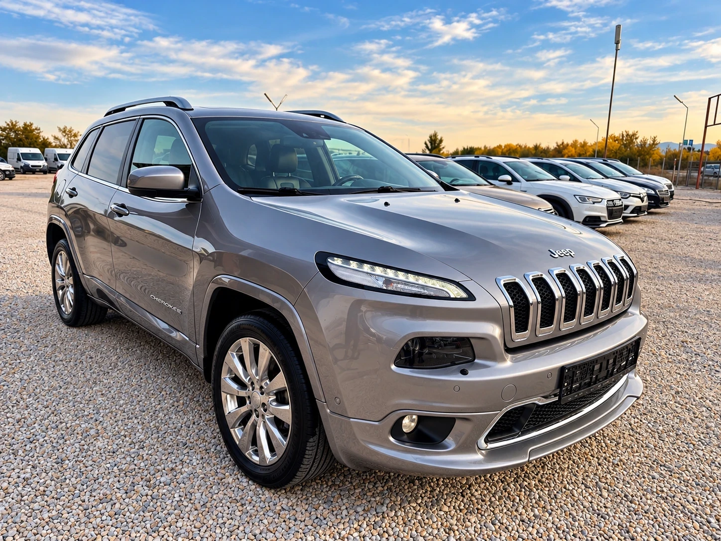 Jeep Cherokee * 2.2* Mjt* 200�.�* Overland* 4WD* FULL*  | Mobile.bg � ����������� 3