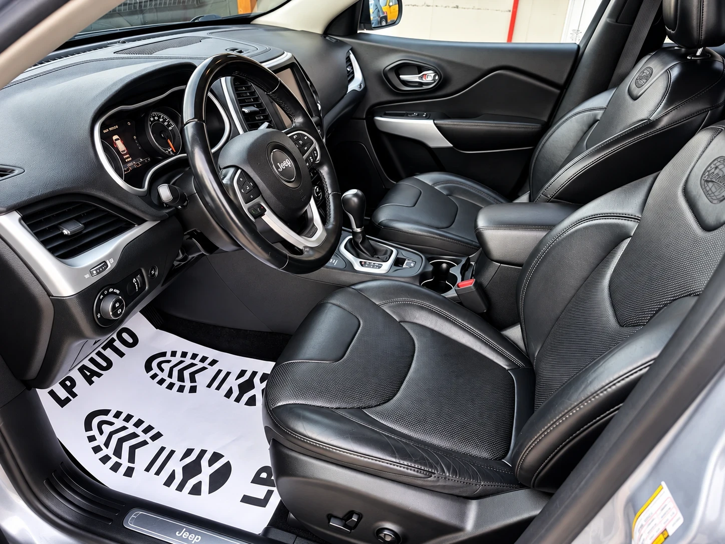 Jeep Cherokee * 2.2* Mjt* 200�.�* Overland* 4WD* FULL*  | Mobile.bg � ����������� 8