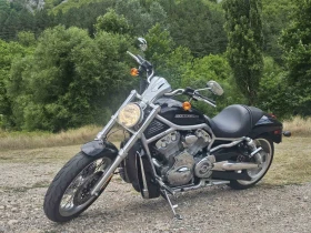     Harley-Davidson V-Rod 1