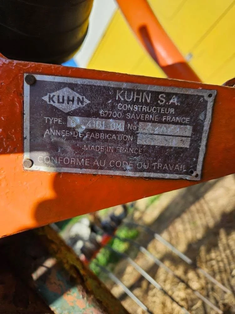 Сенообръщачка KUHN 4101, снимка 4 - Селскостопанска техника - 48765759