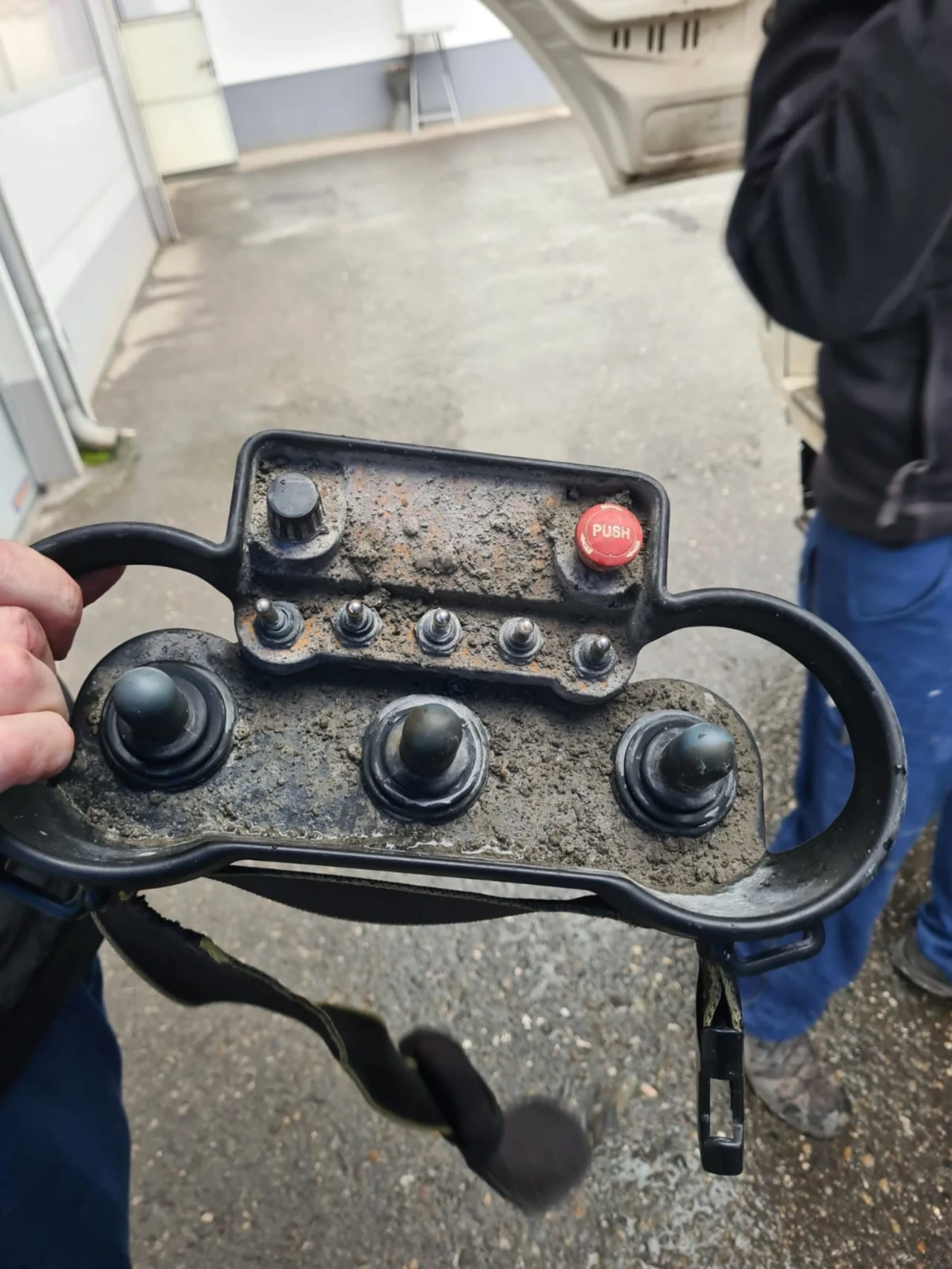 Бетон помпа Volvo FMX 500 CIFA MAGNUM 28 МЕТРА МИКСЕР 7 куб см - изображение 4