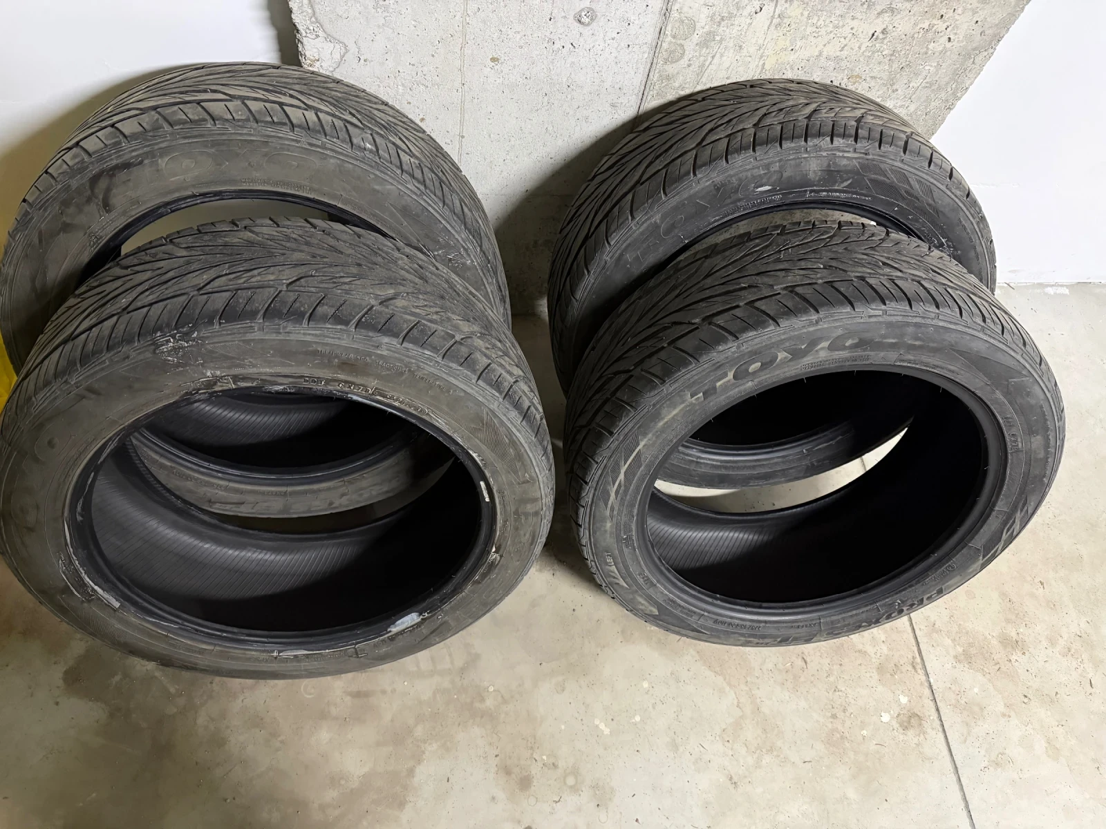 Гуми Всесезонни 275/45R20, снимка 2 - Гуми и джанти - 53527785