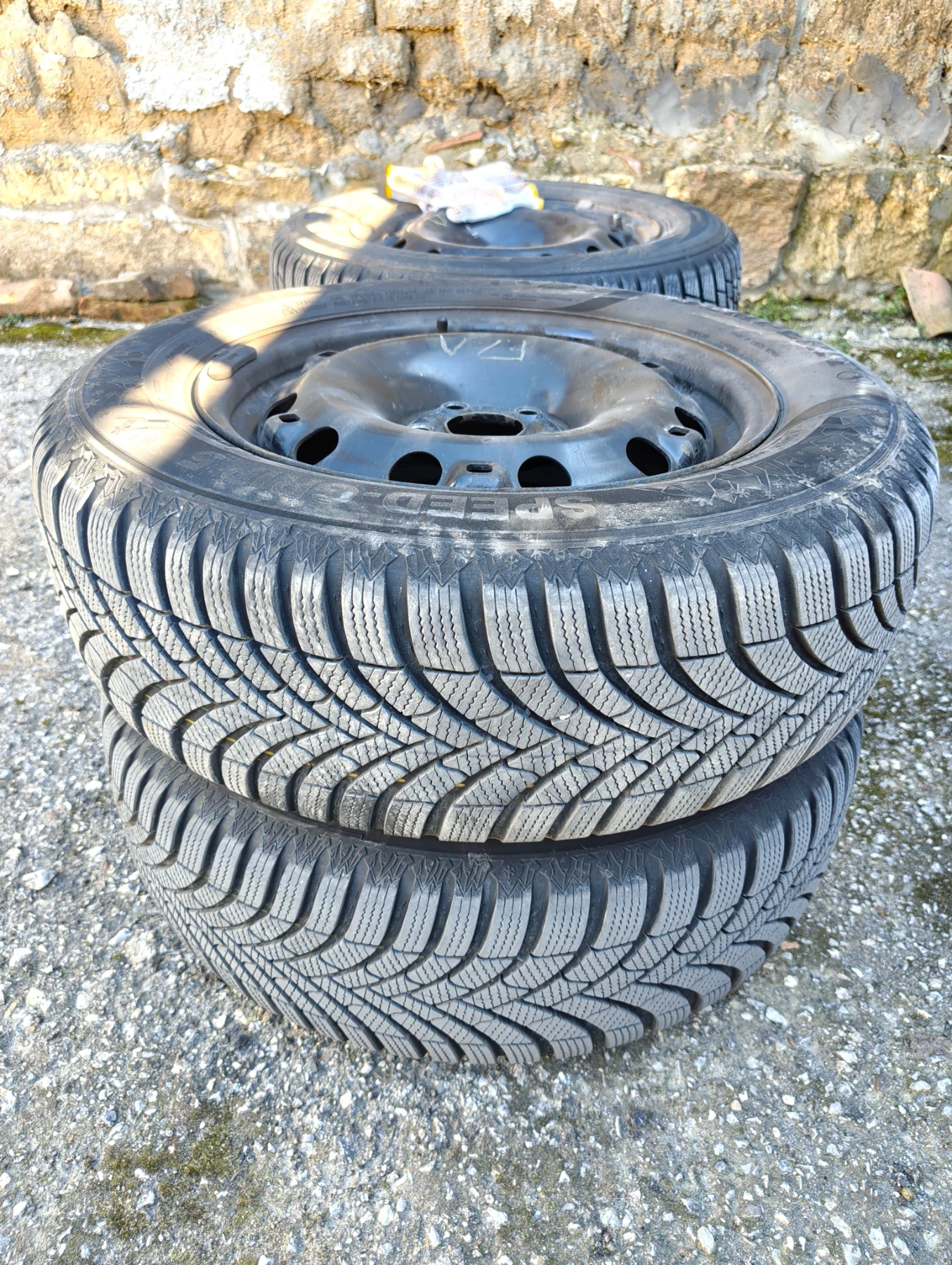 Гуми с джанти Semperit 195/65R15, снимка 3 - Гуми и джанти - 53785963