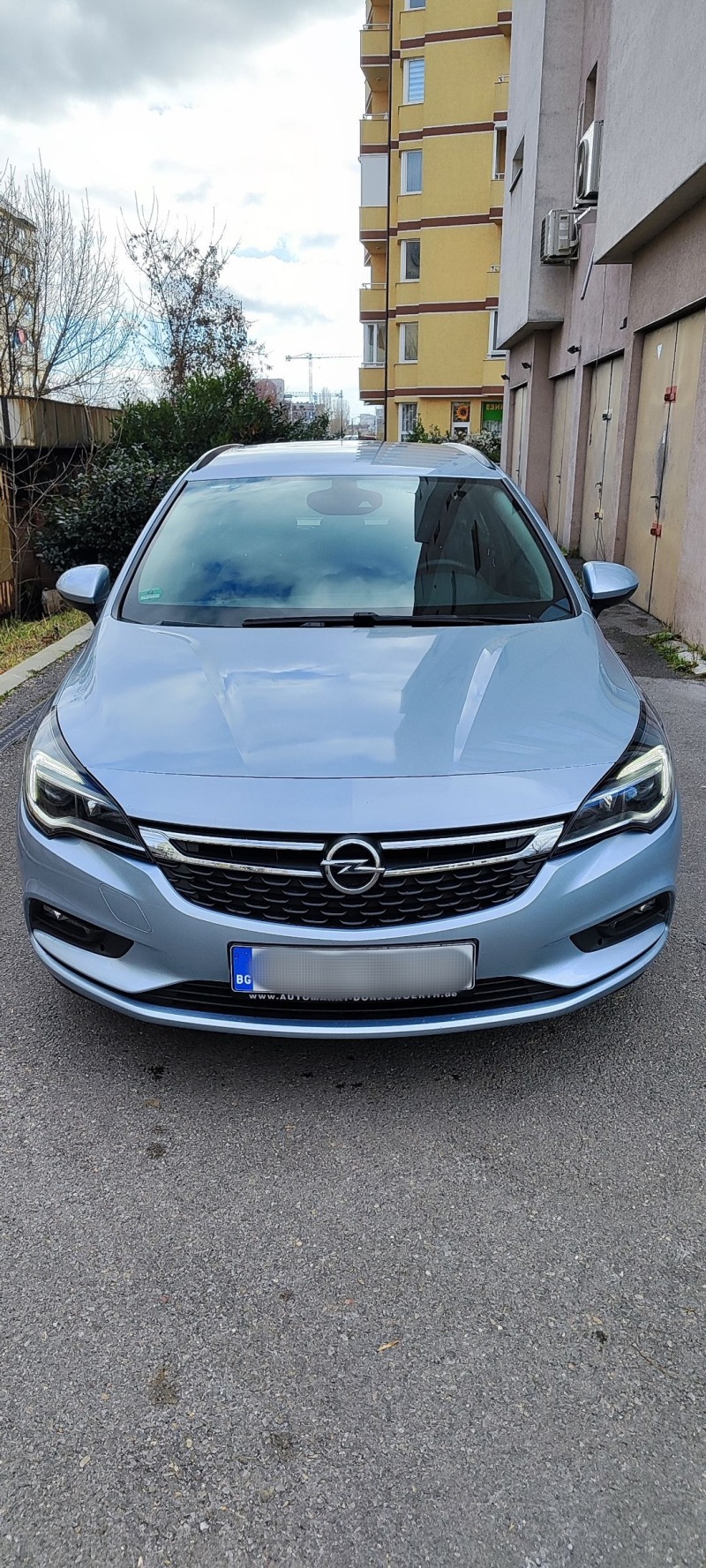 Opel Astra 1.6 CDTI Tourer, снимка 1 - Автомобили и джипове - 44201119