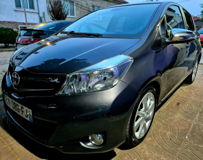 Toyota Yaris 1.4d4d-navi-facelift-veriga-6speed-japan , снимка 2 - Автомобили и джипове - 46940443