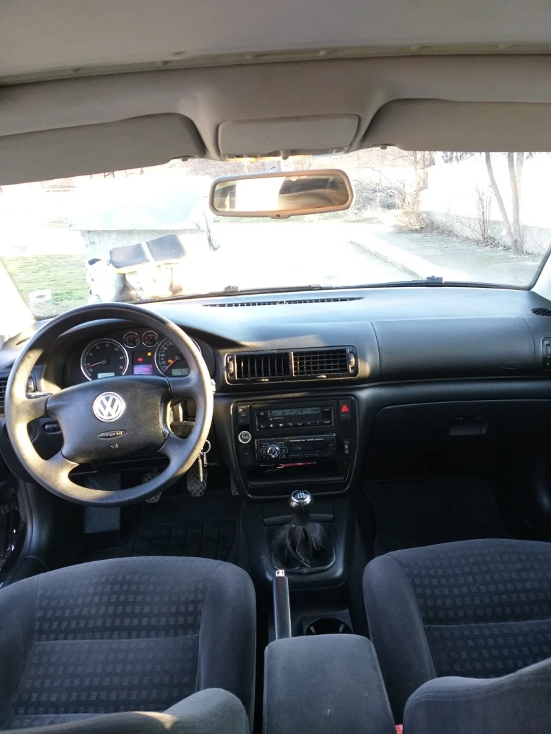 VW Passat, снимка 8 - Автомобили и джипове - 47004607